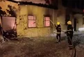 Aydın’ın Kuşadası'ndaki yangında binanın çatısı çöktü!