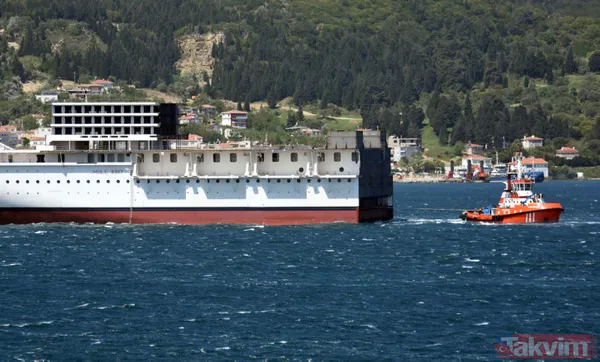 Romanya'da inşa edilen dev yolcu gemisinin ön bölümü Çanakkale Boğazı'ndan geçti - 10