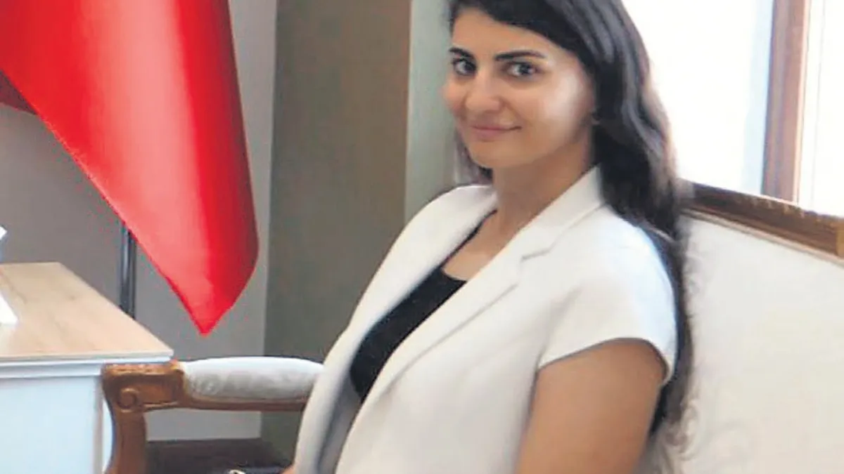 Adliye lojmanlarında dehşet! Kıskançlık krizine giren sevgili kadın hakimi darbetti!