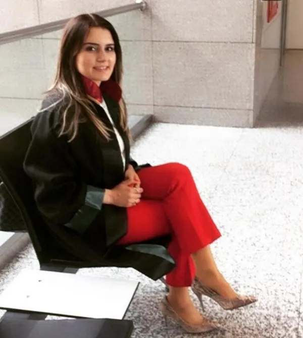 avukat-dilara-yildiz-eski-nisanlisi-oktay-donmez-tarafindan-olduruldu-anneannesine-aldigi-tehditleri-anlattigi-ortaya-cikti-1641990952645.jpg Avukat Dilara Yıldız eski nişanlısı Oktay Dönmez tarafından öldürüldü! Anneannesine aldığı tehditleri anlattığı ortaya çıktı-8