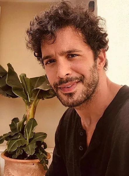 evlilikte-kriz-var-iddlari-cikan-baris-arduc-ve-gupse-ozay-cift-1652644615388.jpeg Barış Arduç Gupse Özay'la aralarında sorun olduğu iddialarına noktayı koydu!-5