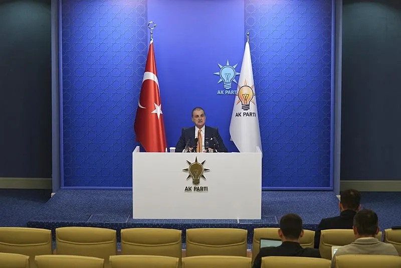 AK Parti Genel Başkan Yardımcısı ve Parti Sözcüsü Ömer Çelik, Cumhurbaşkanı ve AK Parti Genel Başkanı Recep Tayyip Erdoğan başkanlığında yapılan Merkez Yürütme Kurulu (MYK) ve Merkez Karar ve Yönetim Kurulu (MKYK) toplantılarına ilişkin parti genel merkezinde açıklamalarda bulundu. (AA)