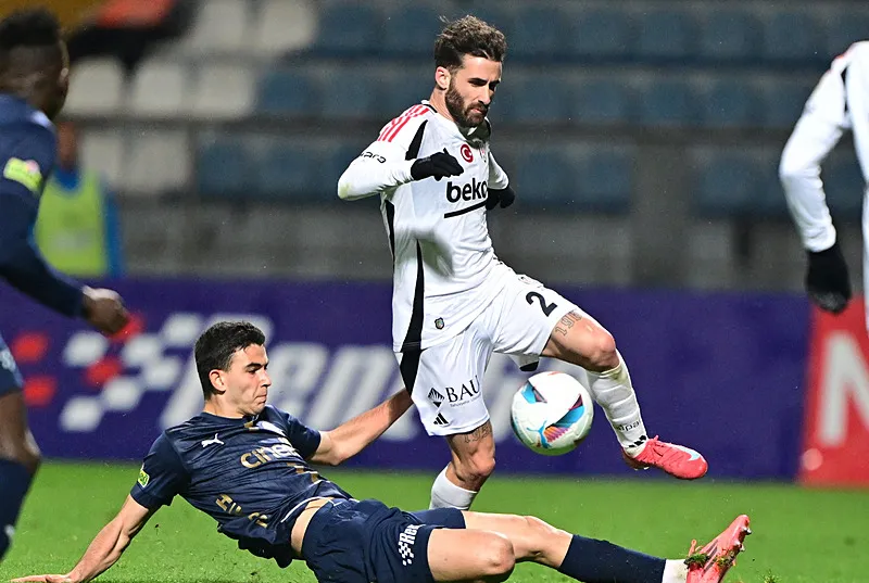 Beşiktaş’ı direkler rahat bırakmıyor!