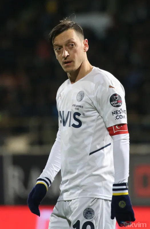Mesut Özil'den olay sözler! Sosyal medyadan duyurdu: "Ben Fenerbahçe’ye ve vatanım Türkiye’ye tatil yapmaya gelmedim" - 5