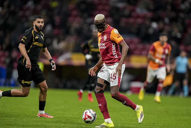 Victor Osimhen hayatını anlattı: İki parmak hayatımı kurtardı - 13