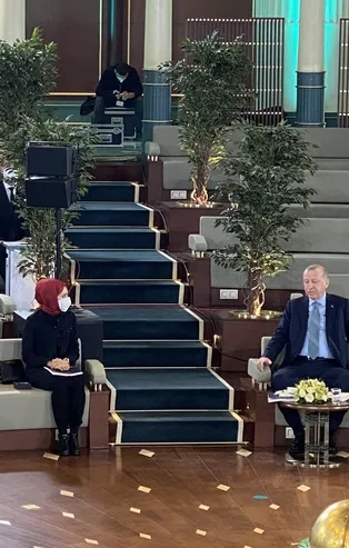 SON DAKİKA: Başkan Erdoğan'dan Millet Kütüphanesinde gençlerle sürpriz buluşma