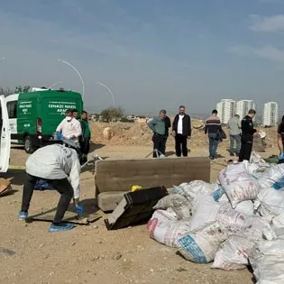 Ceset çekyatın içinden çıktı