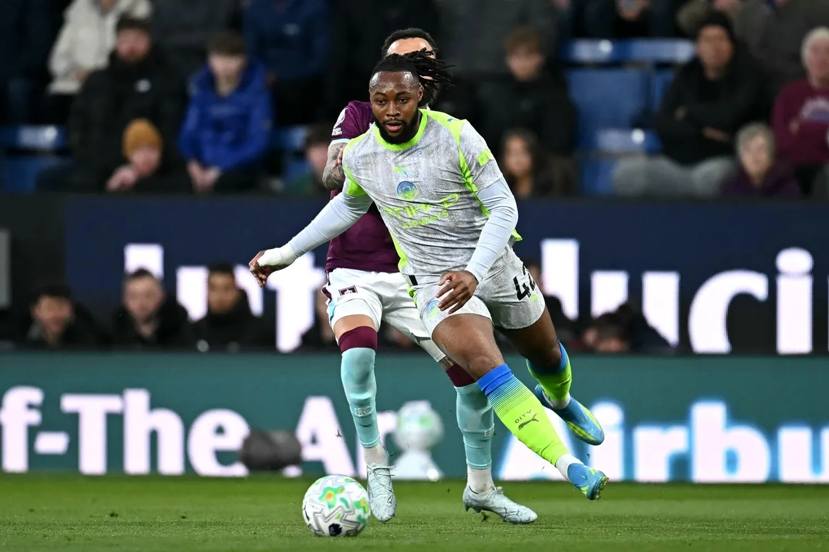 manchester-citynin-iki-yildizina-irkcilik-skandal-sonrasi-tepki-yagdi-1777999971961.jpg Manchester City'nin yıldızlarına yapılan ırkçı saldırı sonrası tepki yağdı