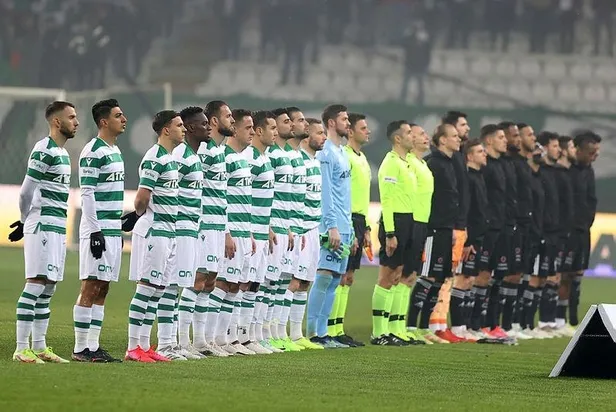 konyaspor-besiktasi-son-dakikada-devirdi-konyaspor-1-0-besiktas-mac-sonucu-ozet-1640632054657.jpeg Konyaspor Beşiktaş'ı son dakikada devirdi! (Konyaspor 1 - 0 Beşiktaş MAÇ SONUCU ÖZET)-3