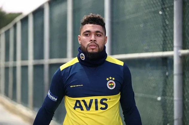 Son dakika: Fenerbahçe'de Simon Falette şoku! Lisansını alamadı