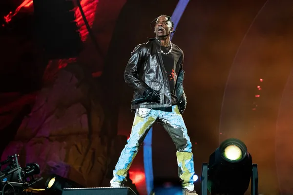 son-dakika-abdde-astroworld-muzik-festivalinde-travis-scott-konserinde-izdiham-8-olu-cok-sayida-yarali-1636184823593.jpg