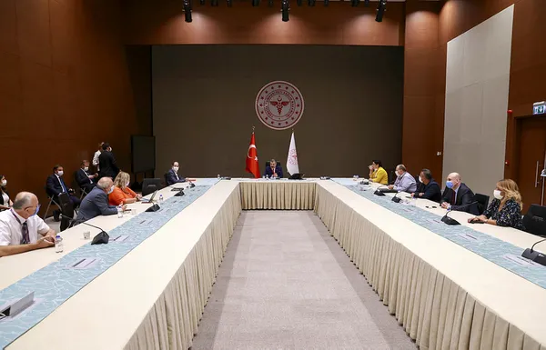 kurban-bayraminda-yeni-tedbirler-olacak-mi-bakan-fahrettin-kocadan-onemli-aciklamalar-1596033812912.jpg Kurban Bayramı'nda yeni tedbirler olacak mı? Bakan Fahrettin Koca'dan önemli açıklamalar-4