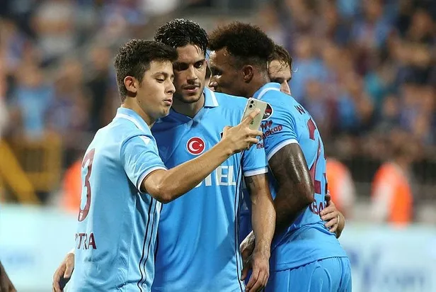 trabzonspor-istanbulda-kendine-geldi-trezeguetnin-goluyle-umraniye-yi-devirdi-1662164622311.jpeg