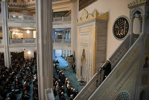 diyanet-isleri-baskani-ali-erbas-moskova-merkez-camisinde-cuma-namazi-kildirdi-1670598409817.jpeg Diyanet İşleri Başkanı Ali Erbaş, Moskova Merkez Camisi’nde cuma namazı kıldırdı-11