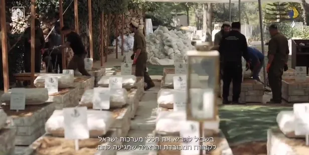 hamas-vuruyor-bibi-gizliyor-israilli-mezarlik-yoneticilerinden-itiraf-gibi-aciklama-son-48-saatte-50ye-yakin-c-1700411462237.jpeg Hamas vuruyor Bibi gizliyor! İsrailli mezarlık yöneticilerinden itiraf gibi açıklama: Her 1 -1,5 saatte bir cenaze töreni yapılıyor-3