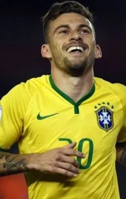 Yine yeniden Lucas Lima