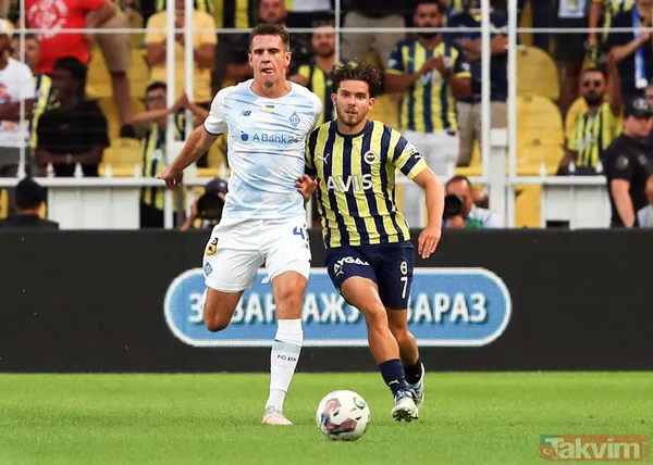 Yakışmadı! Dinamo Kiev'in golü sonrası Fenerbahçe taraftarından 'Vladimir Putin' tezahüratı: Lucescu stadı terk etti - 14