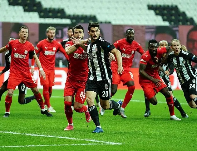 Beşiktaş evinde Sivas’a 3 attı!