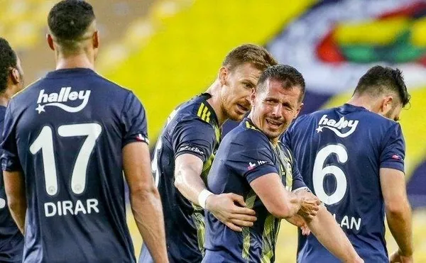emre-belozoglunun-kufredip-kovdugu-nabil-dirar-yeniden-fenerbahcede-mi-vitor-pereira-ile-umutlandi-1625420756405.jpg Emre Belözoğlu'nun küfredip kovduğu Nabil Dirar, yeniden Fenerbahçe'de mi? Vitor Pereira ile umutlandı-3