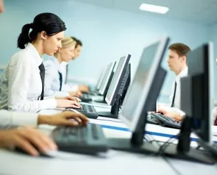 Devlet iş kapısı olmaya devam ediyor