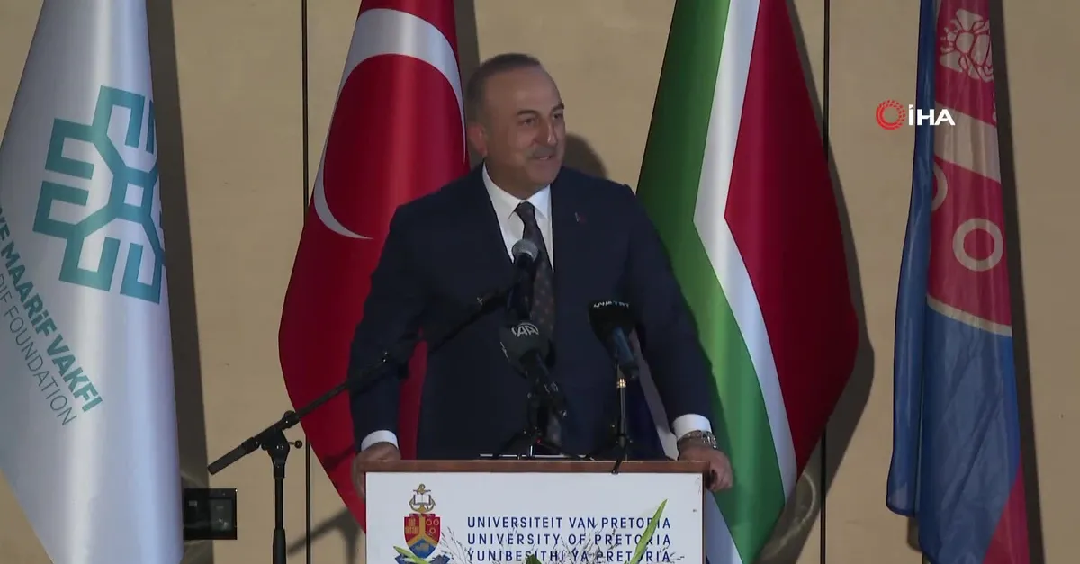 Dışişleri Bakanı Mevlüt Çavuşoğlu, Pretoria Üniversitesi’nde Maarif Türkiye Çalışmaları Merkezi’nin açılışında yaptığı konuşmada, "Biz, dünya beşten büyük derken herkes için eşitlik çağrısında bulunuyoruz" dedi