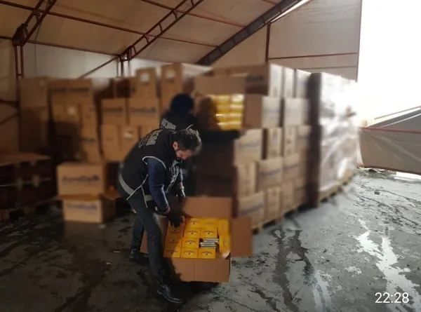 İstanbul Emniyeti'nden nefes kesen operasyon! Kod adı: Davetiye! 71 kişilik çete çökertildi! Piyasa değeri 20 milyon lira!-7