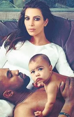 Üçüncü bebeği kim taşıyor