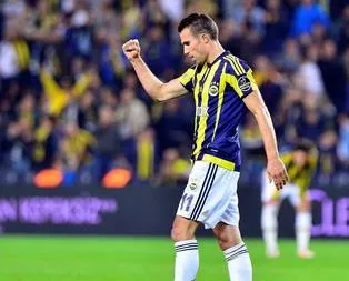 Fener’i Persie sırtladı