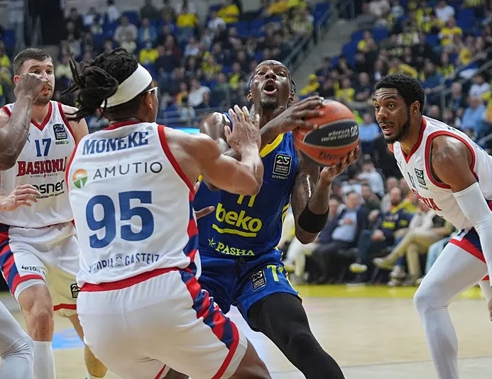 Kafasını çalıştırıyor