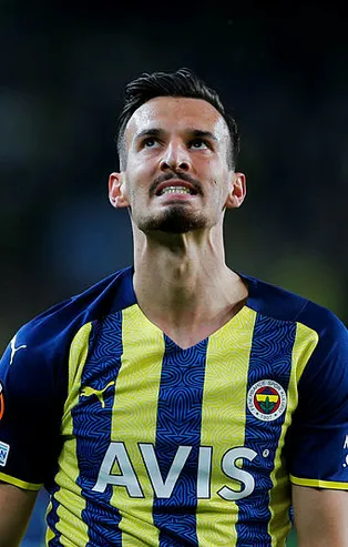 Fenerbahçe'de Berisha krizi! Pereira'nın tercihleri Alman forveti mutsuz etti