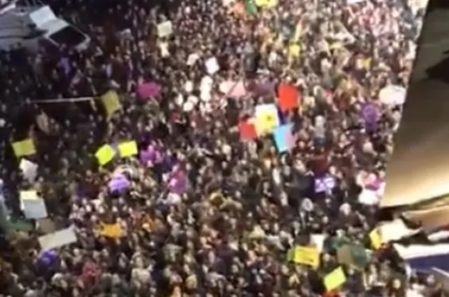 Beyoğlu esnafı ezan provokasyonunu anlattı