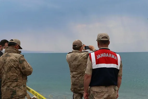 Son dakika: Van Gölü'nde göçmen faciası! İçişleri Bakanı Süleyman Soylu son durumu paylaştı-1