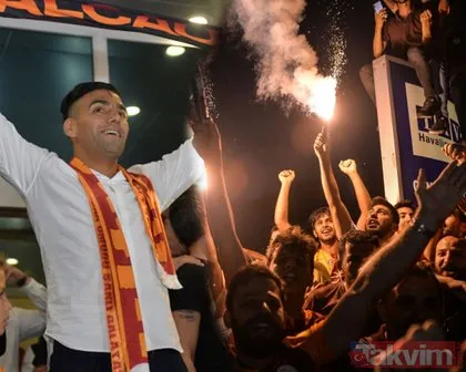 Dünya Galatasaray’ın Falcao transferini konuşuyor! Çılgın bir ambiyans...