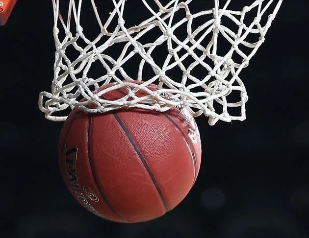 Anadolu Efes ezdi geçti