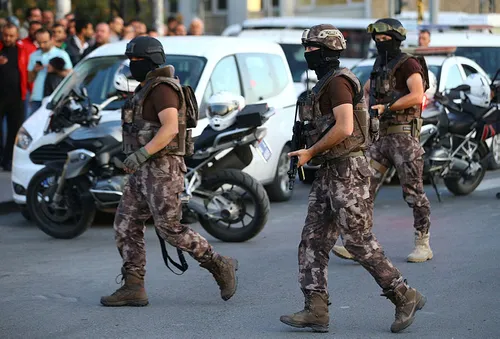 Ankara'da hareketli dakikalar! Saldırgan vuruldu-6