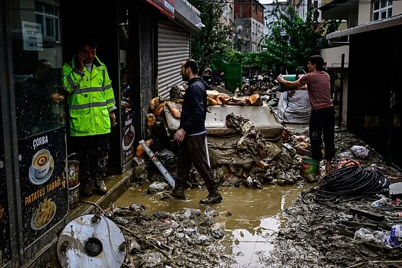 1792232485737.jpeg İstanbul'daki sel felaketinin ardından 3 sigorta şirketinin iflas ettiği iddiasına TSB'den kritik yanıt-4