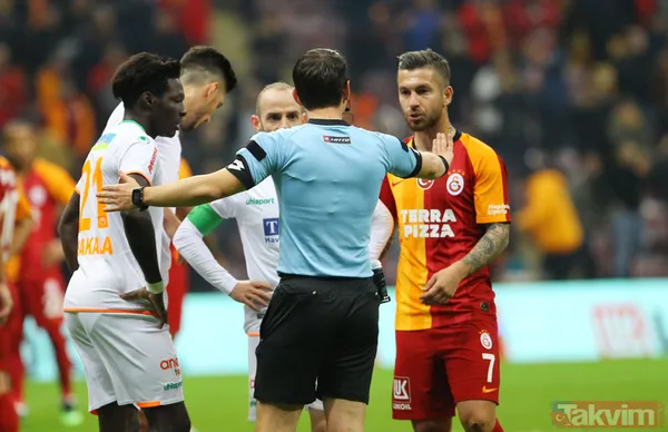 Muslera kalesinde devleşti! Sosyal medyada yer yerinden oynadı... - 7