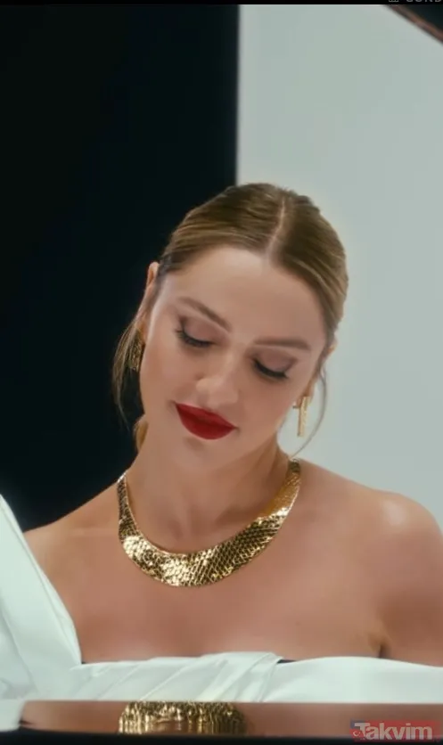 Herkes Okan Buruk dedi ama Hadise'nin yeni aşkı bambaşka çıktı! İlk kez görüntülendiler! Meğer ünlü dizinin yönetmeniymiş - 1