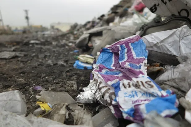 Çevre, Şehircilik ve İklim Değişikliği Bakanı Murat Kurum, sosyal medyada yayılan Adana'daki tehlikeli atık iddialarını yanıtladı-6