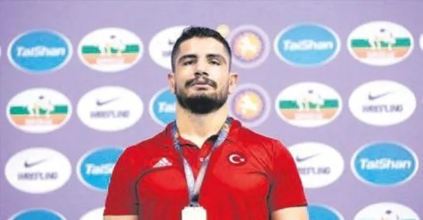 Taha Akgül 125 kiloda altın madalya kazandı