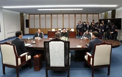 Kuzey Kore Lideri ile Güney Kore Devlet Başkanı bir araya geldi