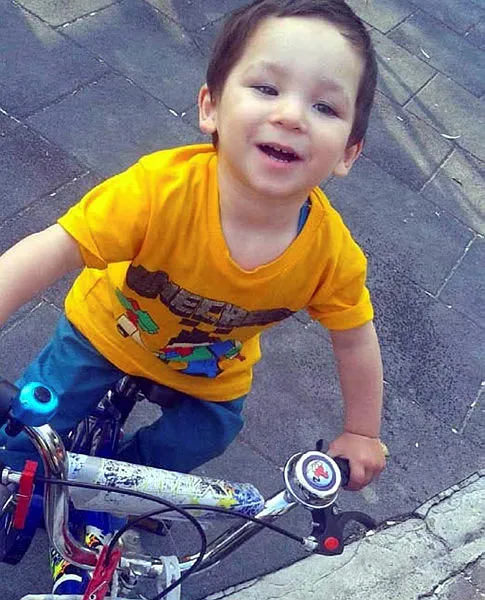 Vahşice öldürülen Eymen'in cenazesi otomobilin bagajında getirildi-3