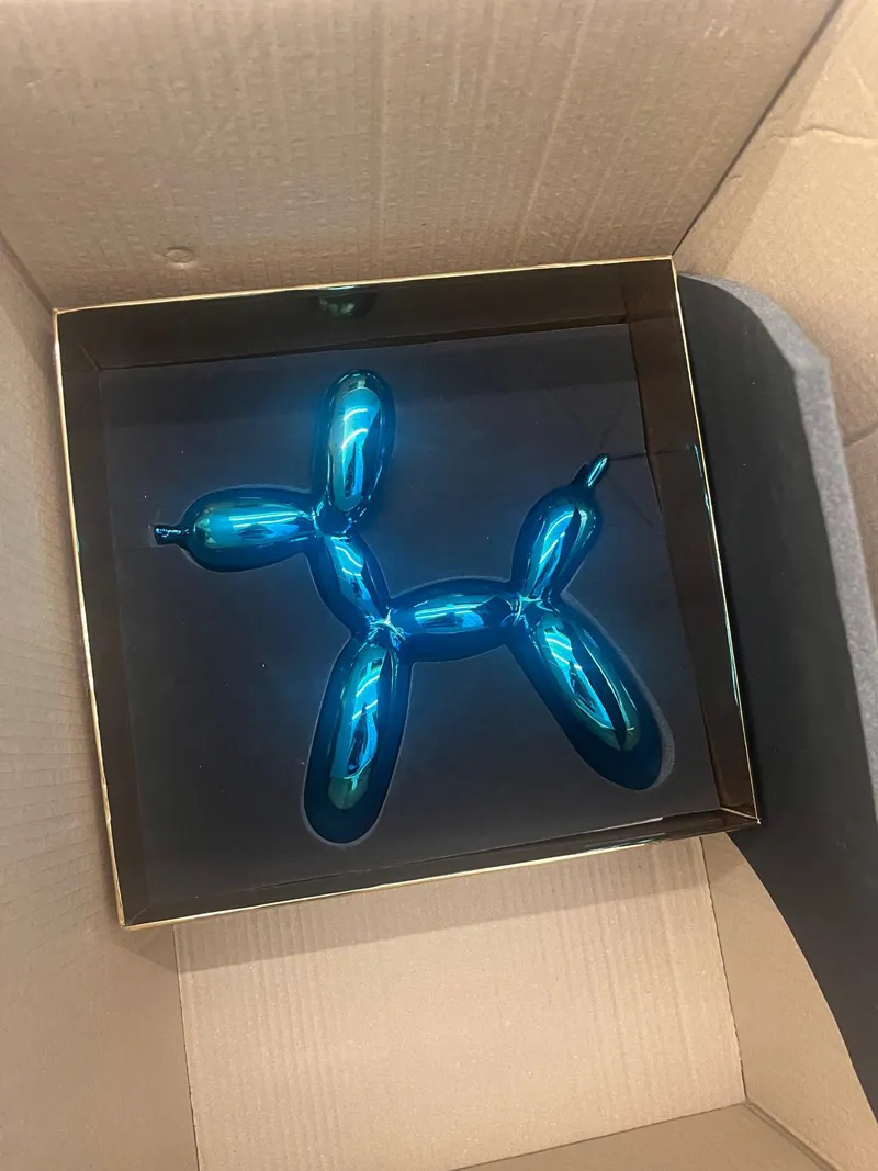 İBB'ye yönelik yolsuzluk soruşturmasında tutuklu Murat Kapki'ye ait 2 adreste 143 eser bulundu (AA)