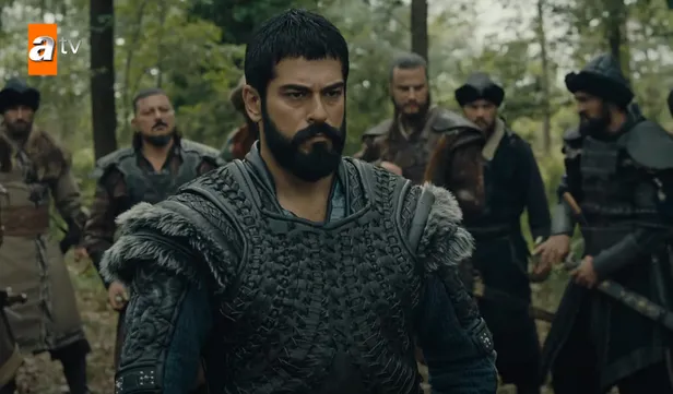 donerse-ortalik-yikilir-kahredici-ayrilik-sonrasi-turgut-alp-gelsin-sesleri-yukseldi-bu-kez-baltasini-1622892981061.jpg Korkunç ayrılık sonrası Turgut Alp gelsin sesleri yükseldi! Dönerse ortalık karışır! Bu kez kılıcını...-4