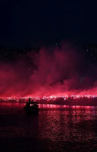 Trabzonspor’un 52. kuruluş yıl dönümü İstanbul'da meşalelerle kutlandı
