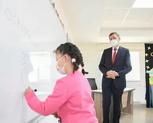 Milli Eğitim Bakanı Ziya Selçuktan önemli açıklamalar! Okullarda vaka sayısında artış var mı?