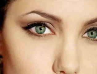 Eskiden Angelina Jolie