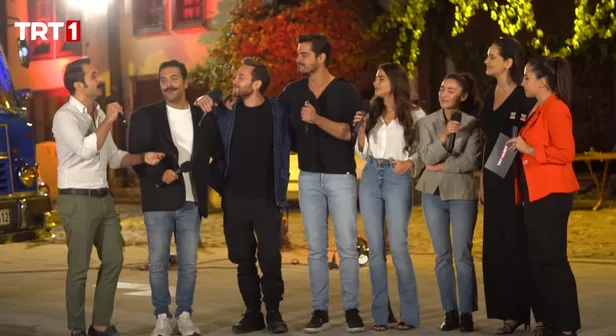 gonul-daginda-herkesin-kulak-kesilecegi-iki-mujde-var-usta-sanatci-kalplere-tesir-edecek-girisi-yapti-1637492611910.jpg Gönül Dağı'nda herkesin kulak kesileceği iki müjde var! Usta sanatçı kalplere tesir edecek girişi yaptı-4
