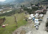 Fay hattı üzerine kurulu olan köy yerle bir oldu! 200 evden sadece 10u ayakta