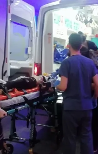 Karşıdan karşıya geçerken otomobil çarpan 15 yaşındaki Sümeyye Eylül Gül hayatını kaybetti